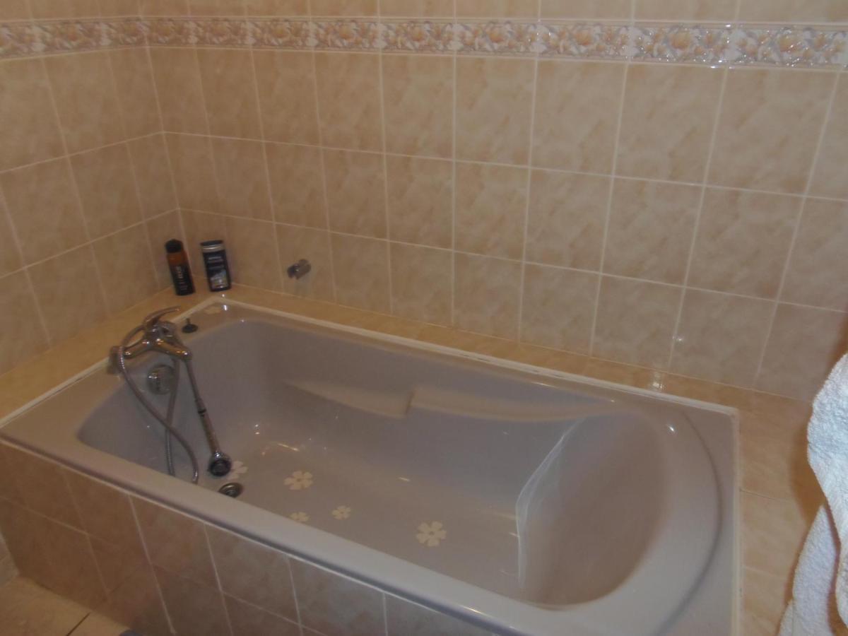 Maison Royan 3 Chambres Avec Salle D'Eau, Piscine Luaran gambar